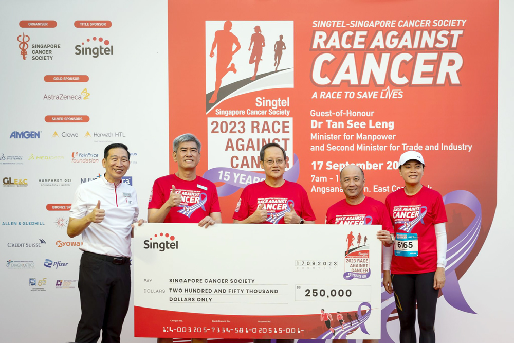 Singtel contribute S$250,000 to SCS's Help the Children and Youth Programme